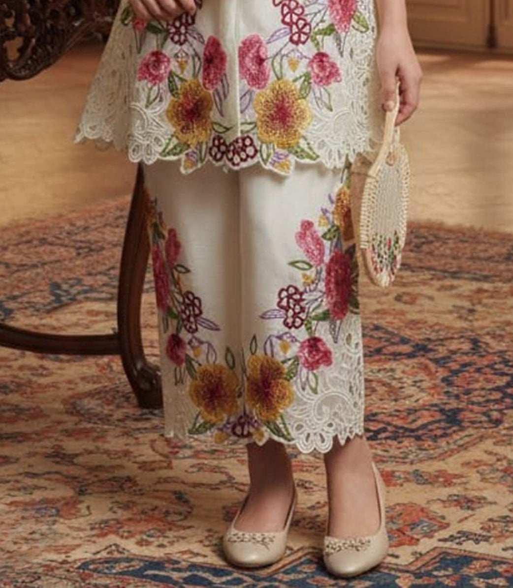 Onion Pink Floral Lace Embroidered Kurti Pant Set